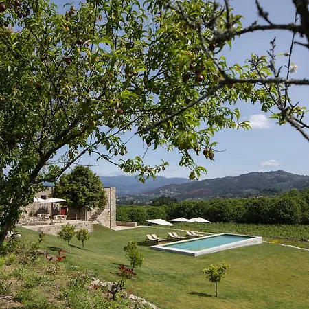 Farm stay Quinta Do Outeiro 1598 *