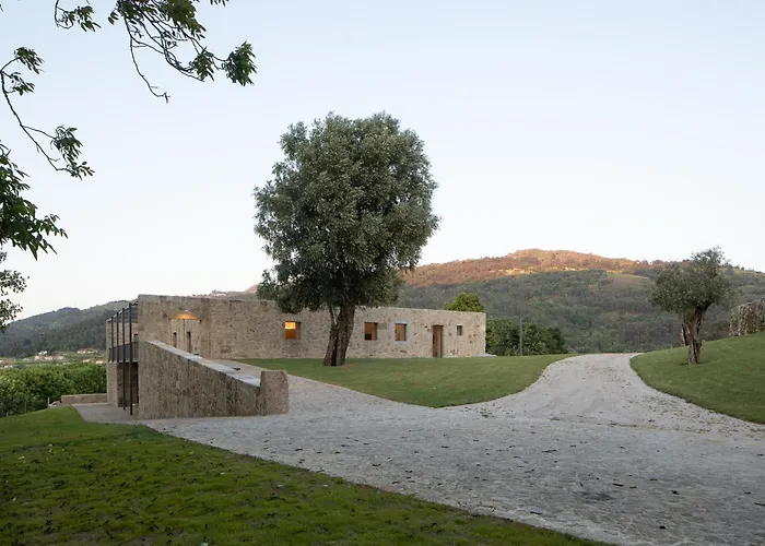 בית חווה Quinta Do Outeiro 1598